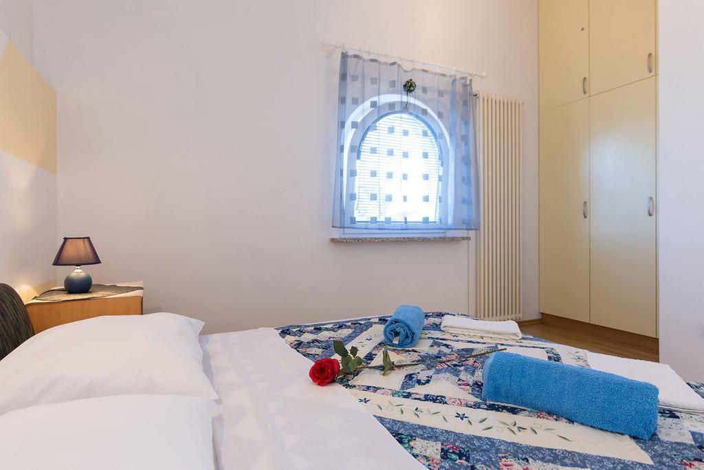 Apartments Juras Brzac Εξωτερικό φωτογραφία