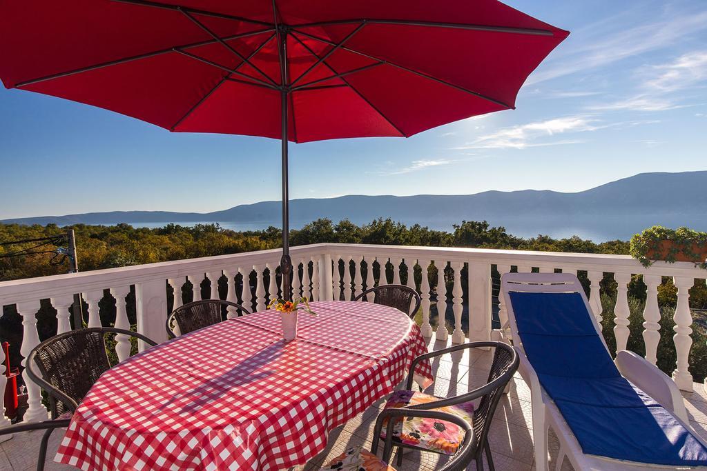 Apartments Juras Brzac Εξωτερικό φωτογραφία