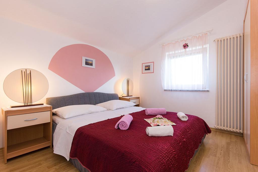 Apartments Juras Brzac Εξωτερικό φωτογραφία